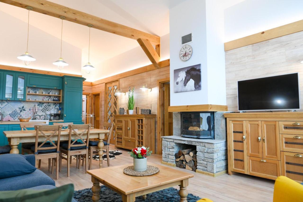 Villa Raphael Near The Pirin Golf Resort 반스코 외부 사진