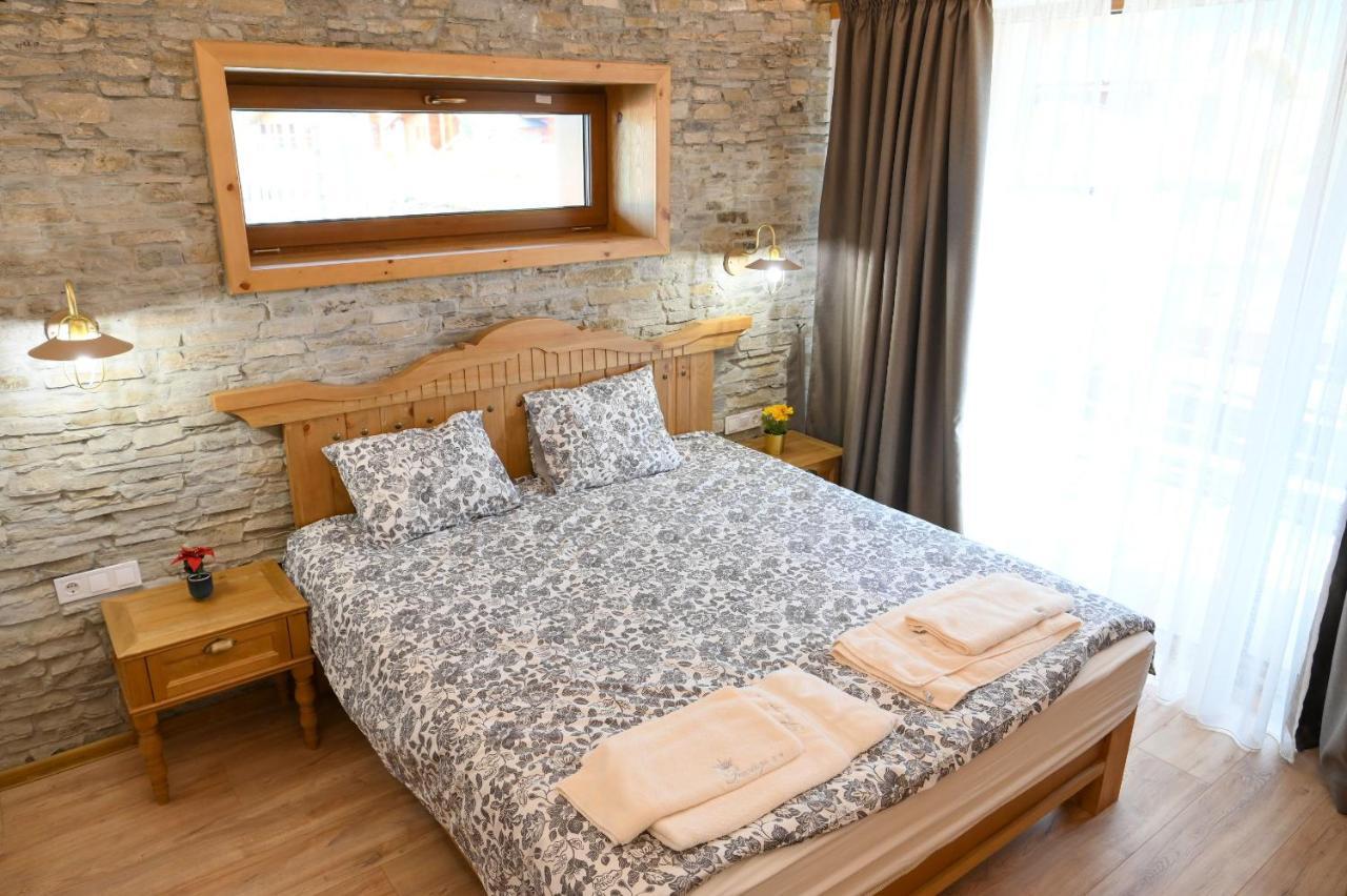 Villa Raphael Near The Pirin Golf Resort 반스코 외부 사진