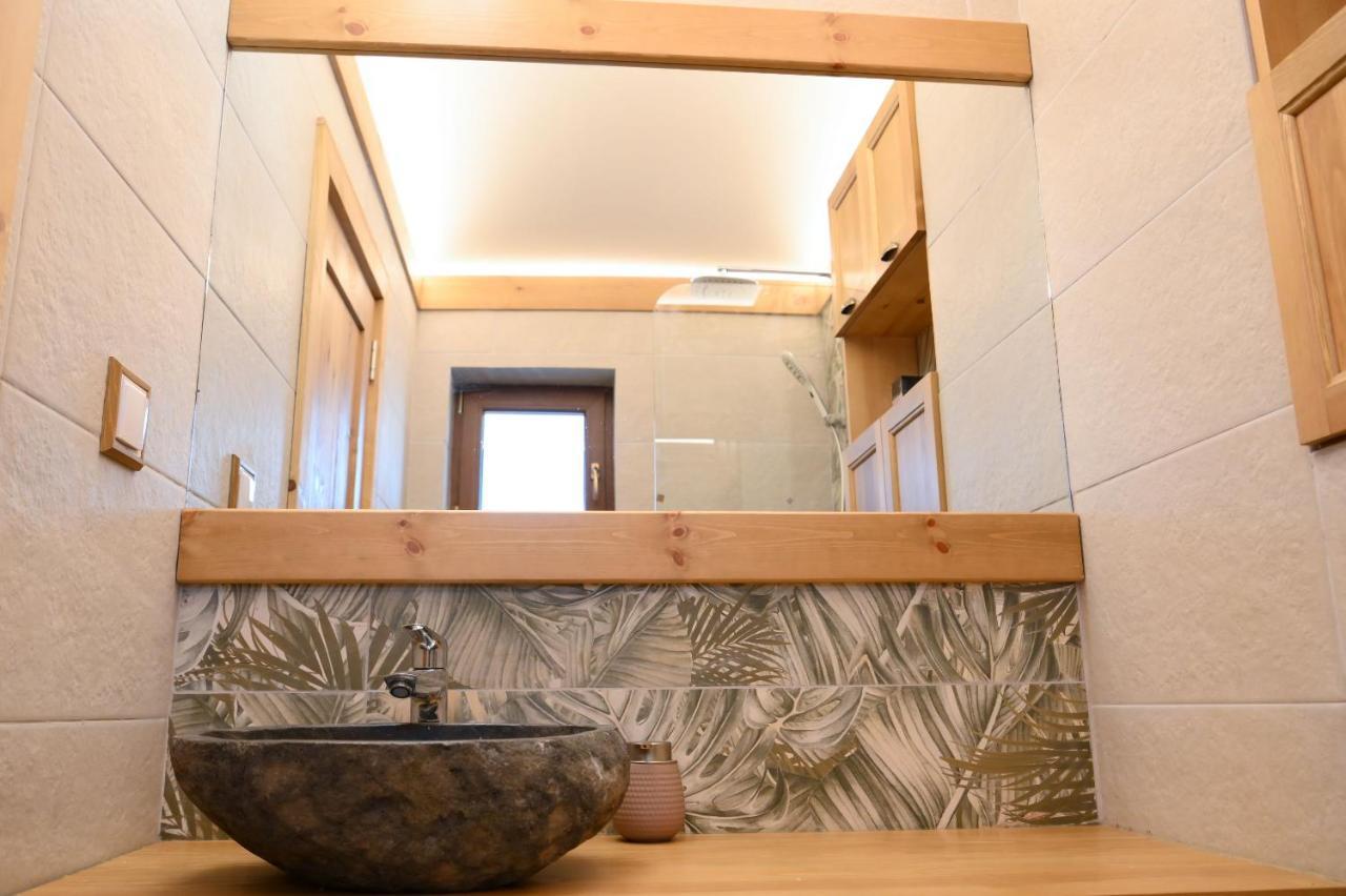 Villa Raphael Near The Pirin Golf Resort 반스코 외부 사진