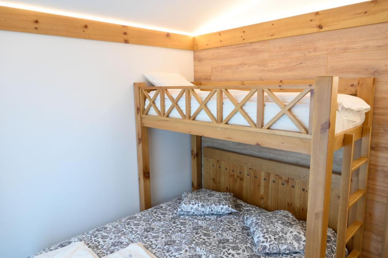 Villa Raphael Near The Pirin Golf Resort 반스코 외부 사진