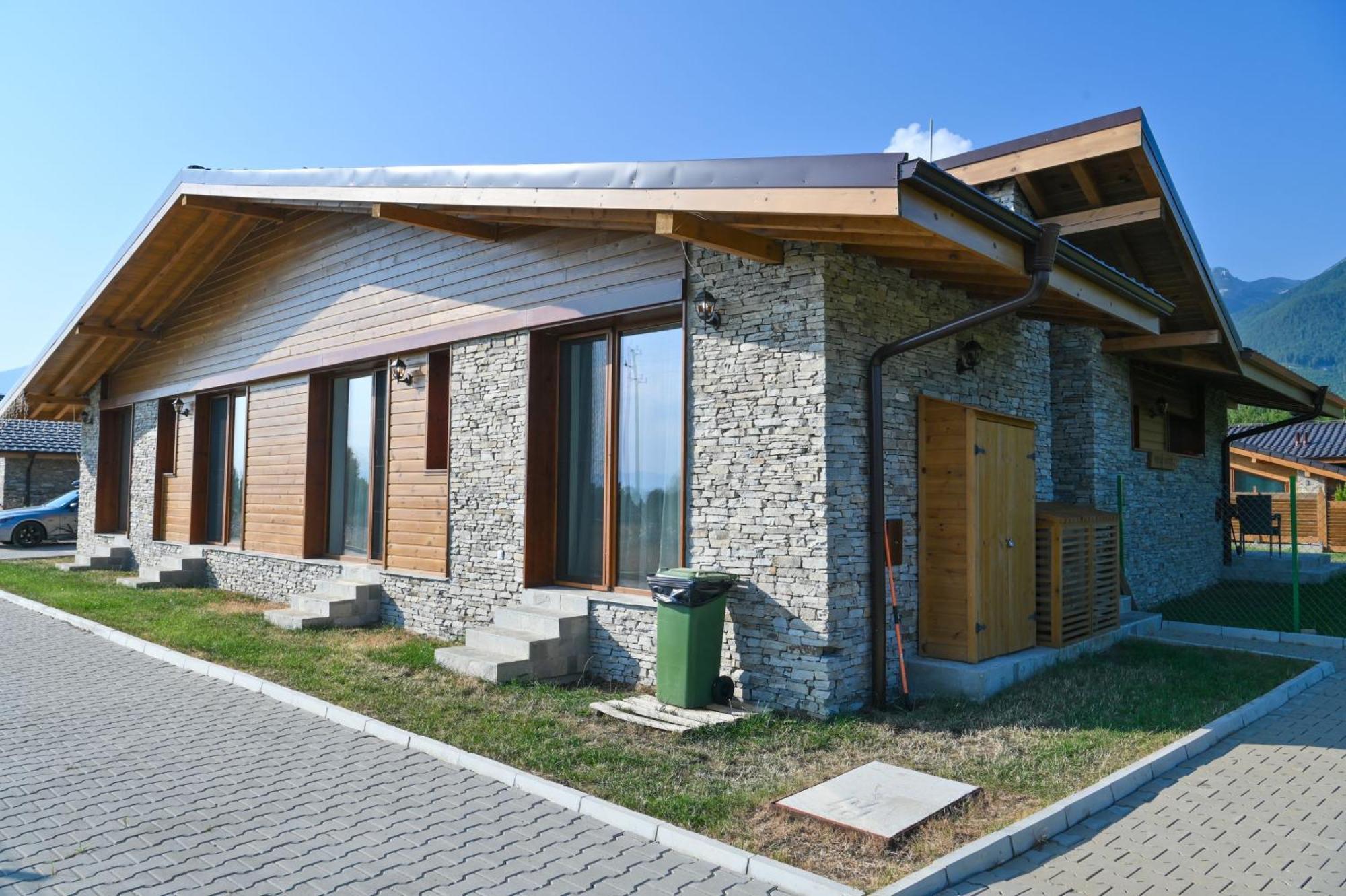 Villa Raphael Near The Pirin Golf Resort 반스코 외부 사진